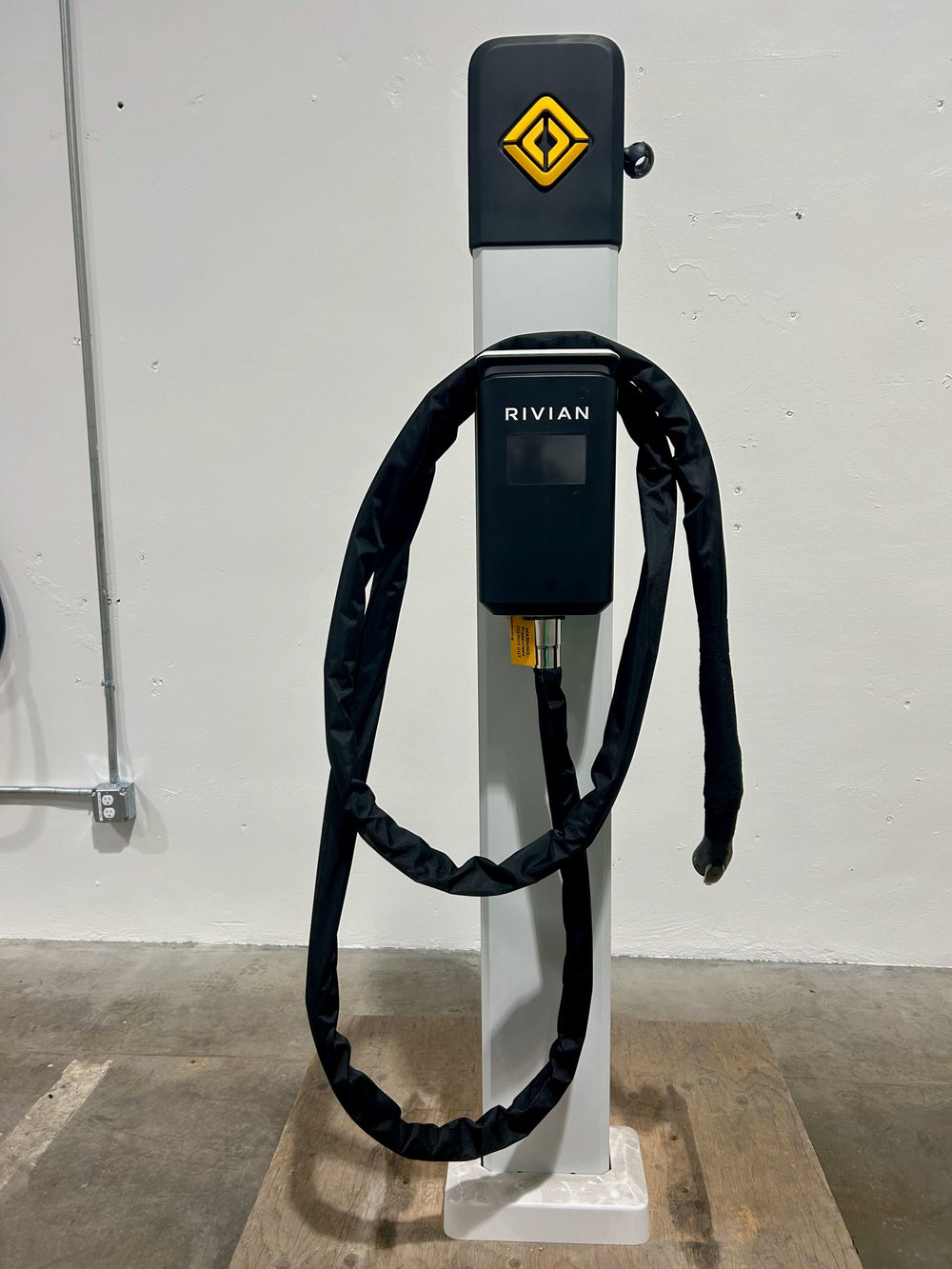 Exemple fabricant d’une protection CatStrap autour d’un câble de recharge